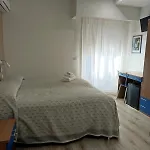 Frühstückspension Tritone 3*
