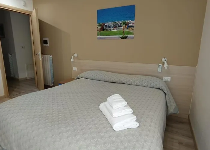 Tritone Alojamento de Acomodação e Pequeno-almoço 3*