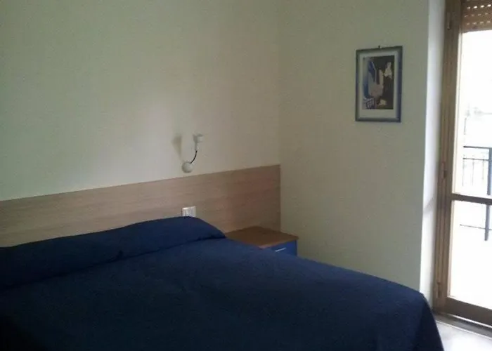 Alojamento de Acomodação e Pequeno-almoço Tritone 3*